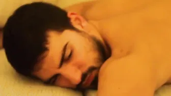 греческий любитель bareback анала раком со шлепками