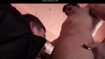 Twink sodomisé hard après une fellation