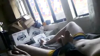 Dois irmãos de fraternidade se masturbam até gozar