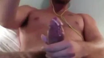 多毛熊在 webcam 上撸大鸡巴直到射精