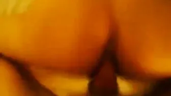 Twink asiático amateur follado por oso mayor en encuentro anal