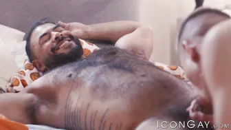 Draven navarro pega seu enteado dylan hayes se masturbando e dá a e...