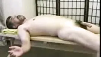 成熟亚洲爸爸给美少年做情欲舒压手淫