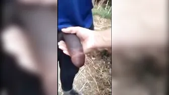 Cara amador esfrega pau preto grande em punheta interracial