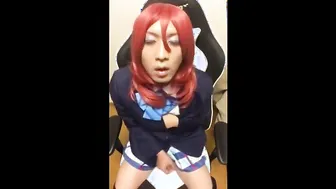 Masturbation solo d'un travesti asiatique