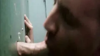 مجرة حمام عام هواة ومص زب في الهواء الطلق