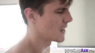 Roman todd faz anal sem camisinha e boquete