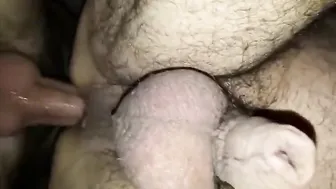 Francês peludo amador fode anal sem camisinha