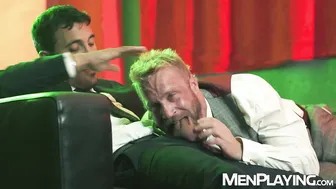 El maduro mateo tomas toma la enorme polla a pelo de juan mccoy