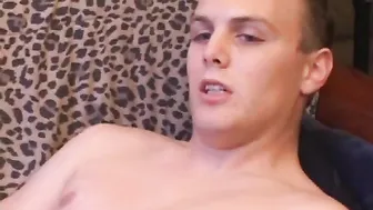 业余男同菲尔撸管并手指插肛