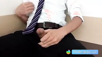 Twinks amadores fodendo sem camisinha e fazendo punhetas