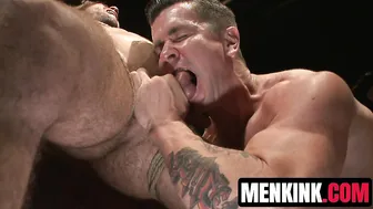 Trenton ducati arromba kyle kash suspenso em foda dura com bondage