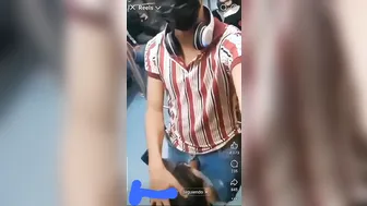 小鲜肉在火车上公开口交