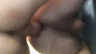 Daddy bear folla a twink a fondo en sesión anal amateur