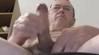 Peludo papa se masturba en webcam amateur
