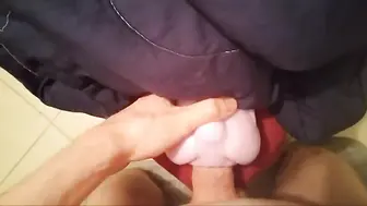 Twink füllt mein my-little-pony-spielzeug mit creampie