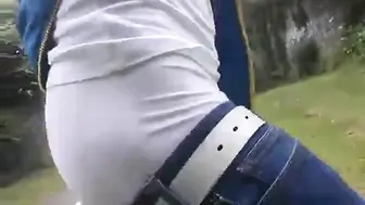 Twink amateur masturbado al aire libre en público
