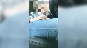 डैडी बाहर एक बड़े लंड वाले शौकिया को ब्लोजॉब देता है