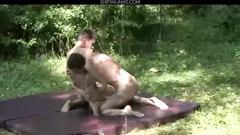 Muskulöse amateur-hunks in harter sch...