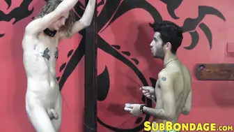 Ryan ruckers domina y atormenta a twink atado en sesión fetichista ...