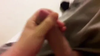 痩せたツインクが脱いでウェブカメラ前でオナニーして射精