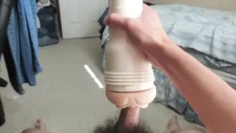 素人男性がフレッシュライトを激しく犯して中出し