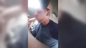 Amateur-blowjob und schlucken im auto
