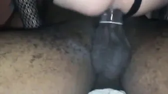 Travesti amateur hace una mamada a obrero de construcción negro