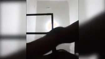 शौकिया काला ट्विंक असली जेल में पिटाई और बिना कंडोम चुदाई