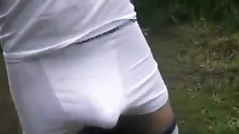 业余嫩男户外自慰 solo 视频