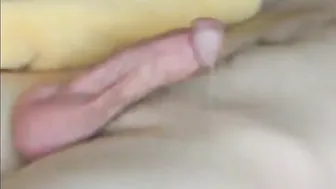 Twink 接受精油按摩并以手交释放