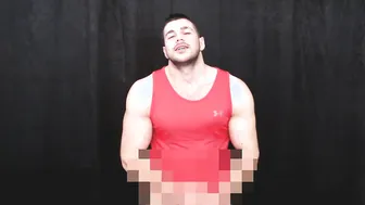 Muscular hunk teases and jerks off in solo handjob