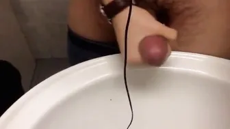 Twink amateur solo masturbación y corrida