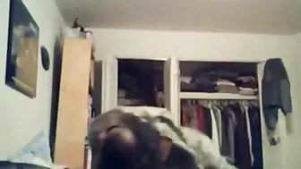 肌肉军人口交后无套做爱