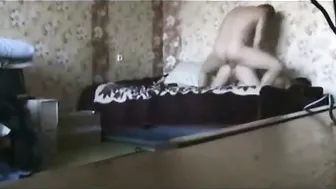 Papai fode sem camisinha o jovem amador forte em sexo anal caseiro