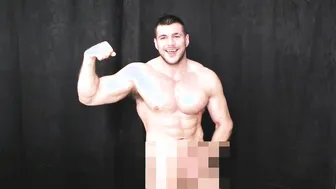 Musclé amateur se branle et joue avec son sperme