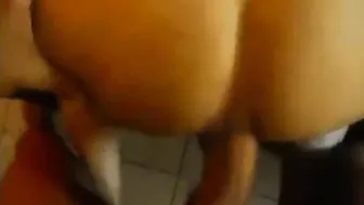 Papá y pareja amateur follada anal a pelo