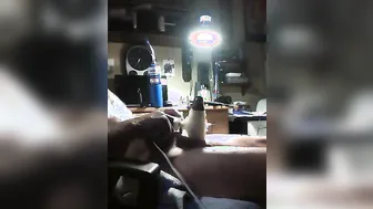 Amateur guy masturbating and shooting his load