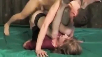 Amador travesti paga aluguel com anal sem camisinha