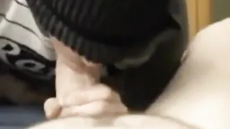 Twink amador dá um boquete quente algemado