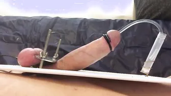 Jovencito electroestimulación uretral y eyaculación