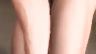 Dois machos héteros fazem sexo anal hardcore na academia