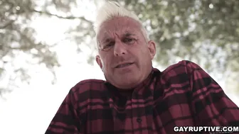 सुगंधित प्रभावशाली dakota payne पुराने डैडी matthew figata को बेरेक...