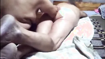 एमेच्योर गे फिस्टिंग कोहनी तक गहरा जाता है