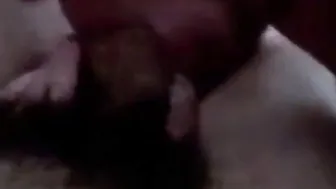 शादीशुदा पड़ोसी अमेचर को बिना कंडोम के चोदकर अंदर छोड़ता है