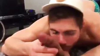 Bearded amateur hunk gets a cumshot after blowjob