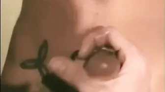 小鲜肉双手撸大鸡巴直到射精
