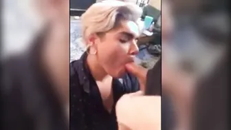 Latino amador chupa um pau grande e engole porra de um bandido bran...