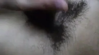Primo negro amateur muestra su polla y se masturba