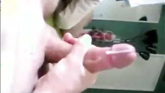 Compilación de twinks amateur pajeando pollas grandes y disparando ...